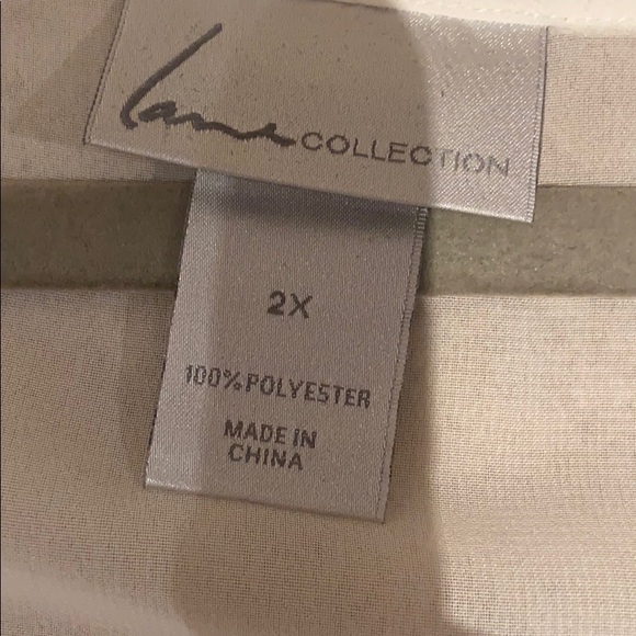 Shear Women’s Top - Picture 2 of 2